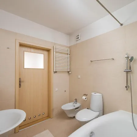 Mokotów Spacious By Bookinghost Apartment *